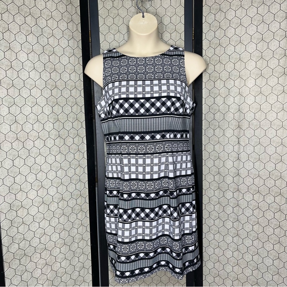 AGB Dress Geometric Print Sleeveless Dress